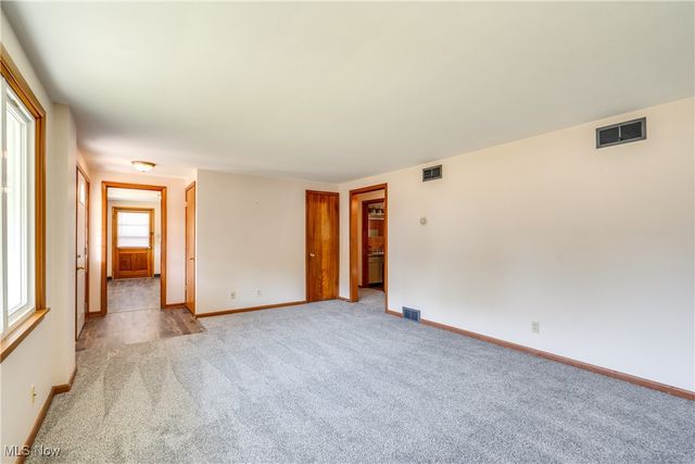 2312 Massachusetts Avenue SE, Massillon, OH 44646