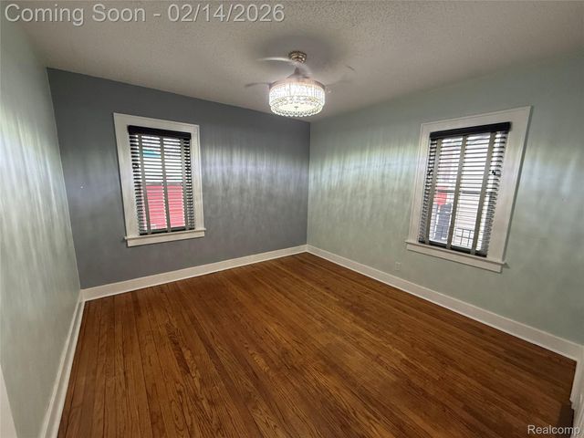 416 Burroughs Avenue, Flint, MI 48507