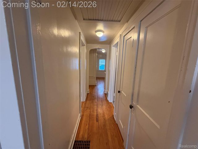 416 Burroughs Avenue, Flint, MI 48507