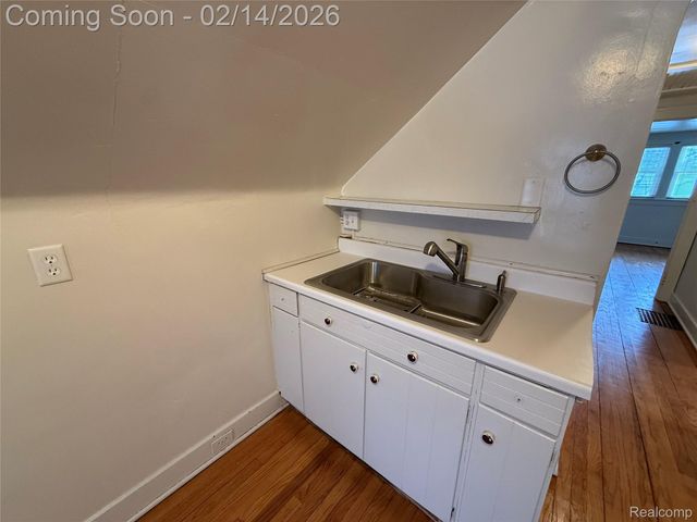 416 Burroughs Avenue, Flint, MI 48507