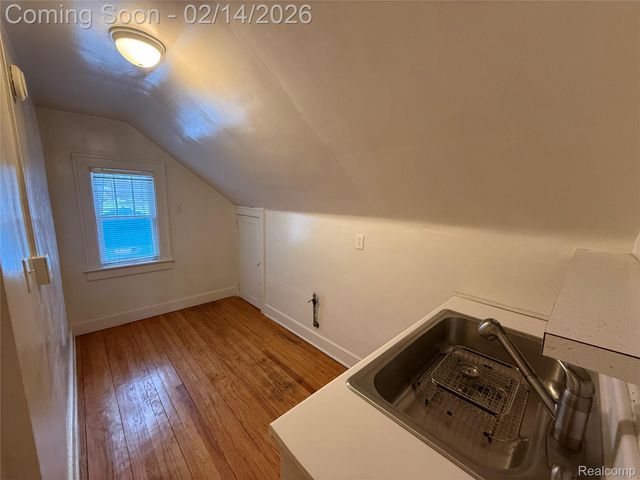 416 Burroughs Avenue, Flint, MI 48507