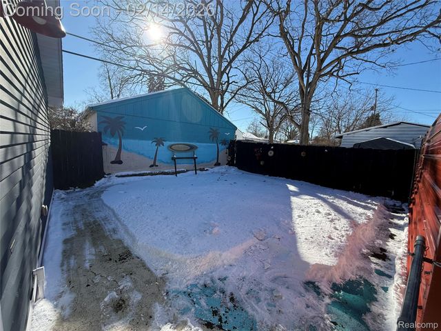 416 Burroughs Avenue, Flint, MI 48507