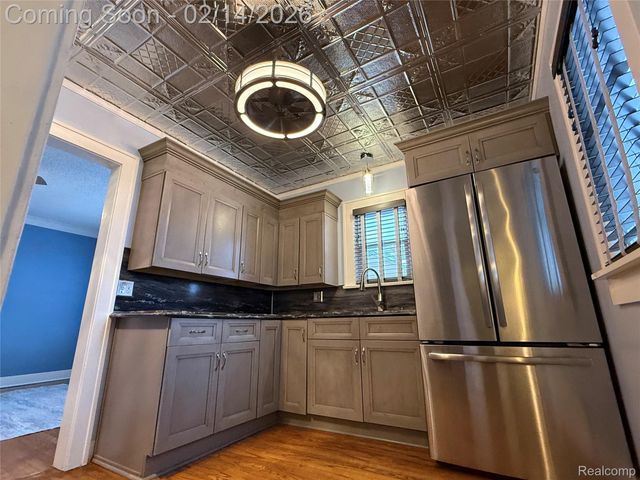 416 Burroughs Avenue, Flint, MI 48507