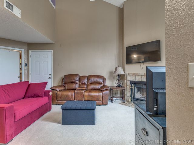 6737 S Peoria Avenue C202, Tulsa, OK 74136