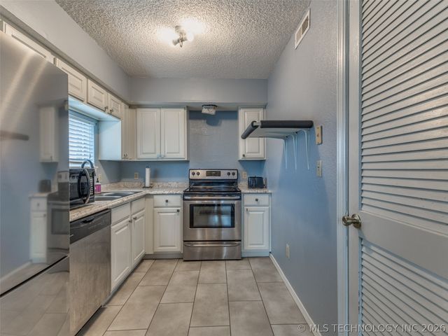 6737 S Peoria Avenue C202, Tulsa, OK 74136