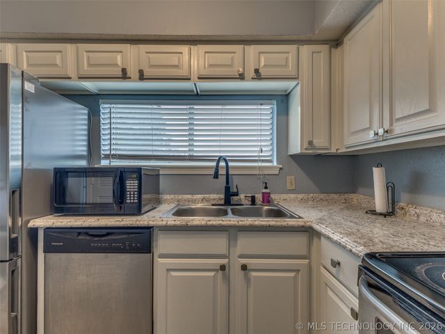 6737 S Peoria Avenue C202, Tulsa, OK 74136
