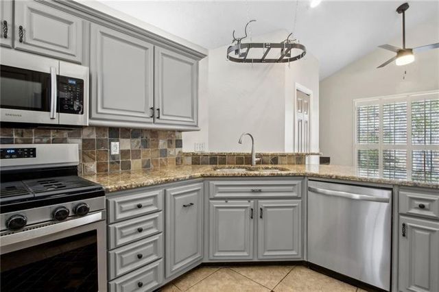 6604 Windbrook Way, Flowery Branch, GA 30542