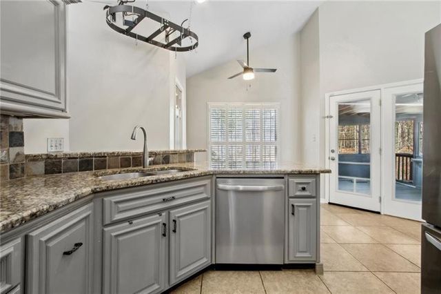 6604 Windbrook Way, Flowery Branch, GA 30542