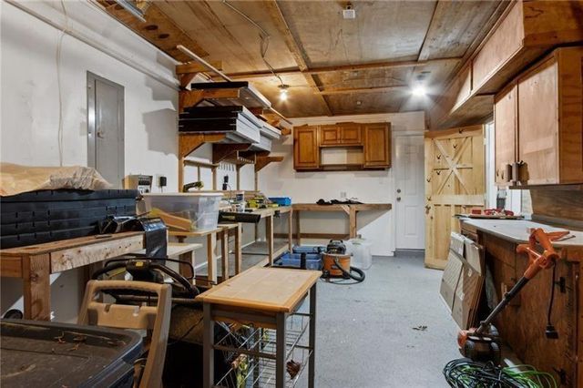 6604 Windbrook Way, Flowery Branch, GA 30542