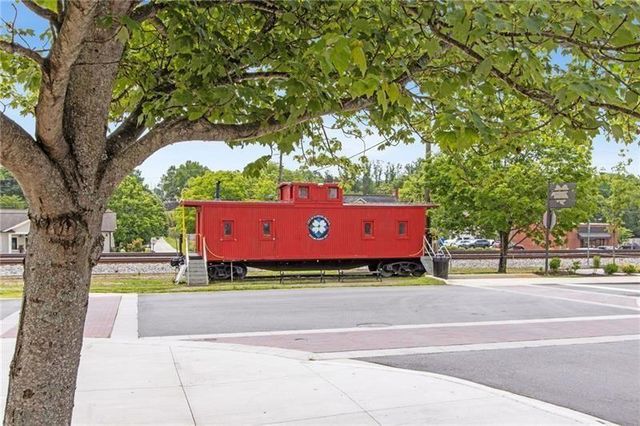 6604 Windbrook Way, Flowery Branch, GA 30542