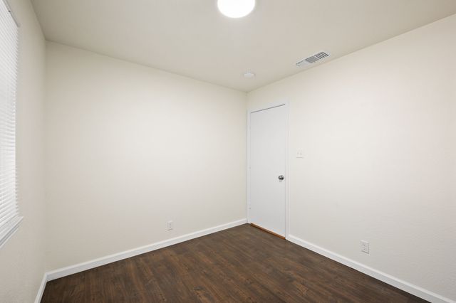 1404 Woodfern Drive, Arlington, TX 76018