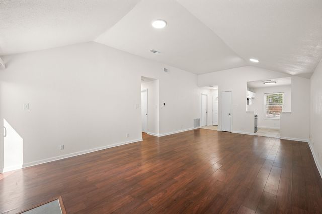 1404 Woodfern Drive, Arlington, TX 76018