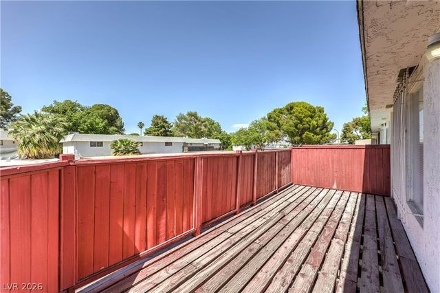343 Greenbriar Townhouse Way 343, Las Vegas, NV 89121