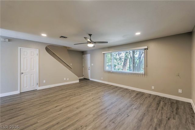 343 Greenbriar Townhouse Way 343, Las Vegas, NV 89121