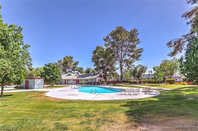 343 Greenbriar Townhouse Way 343, Las Vegas, NV 89121