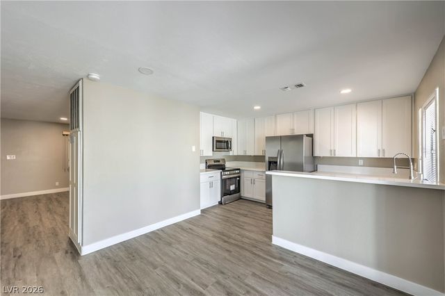 343 Greenbriar Townhouse Way 343, Las Vegas, NV 89121