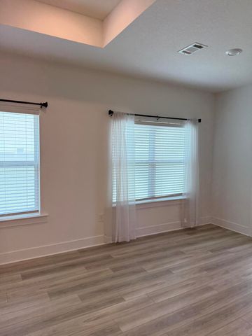 210 Lyla Lane, Crestview, FL 32539