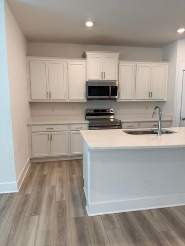 210 Lyla Lane, Crestview, FL 32539