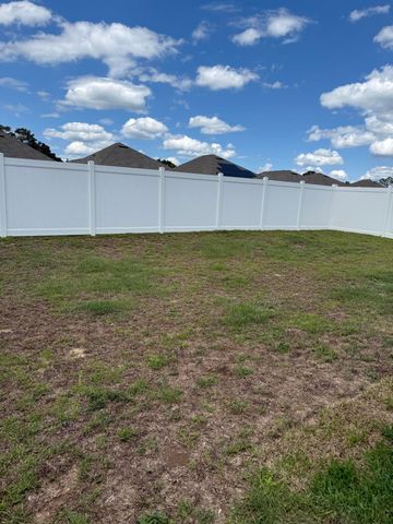 210 Lyla Lane, Crestview, FL 32539