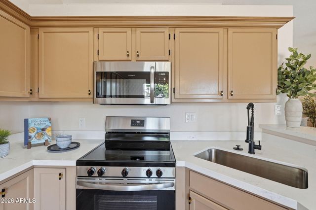 1502 E ROCKWOOD Drive, Phoenix, AZ 85024