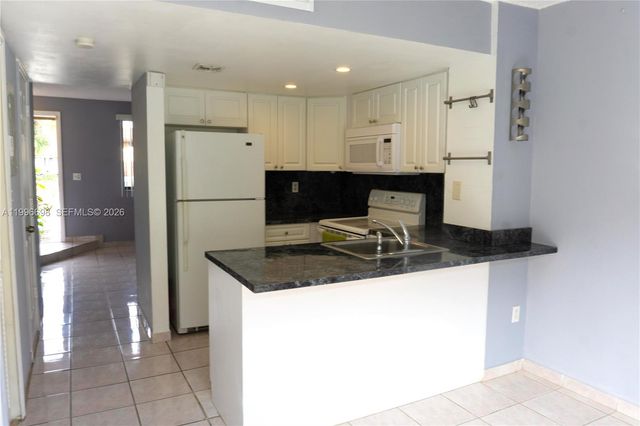 1911 SW 107th Ave 1006, Miami, FL 33165