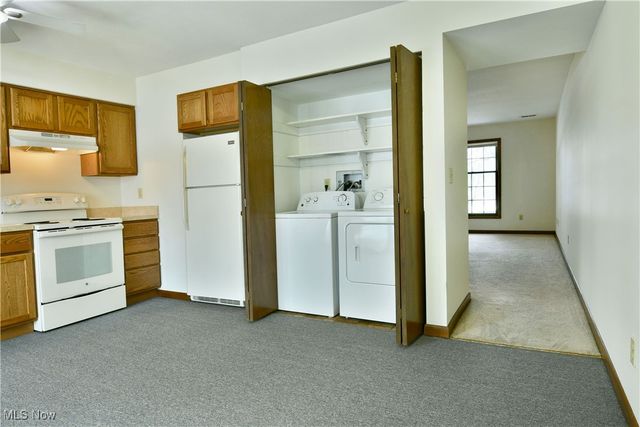 723 Lakeview Drive, Cortland, OH 44410