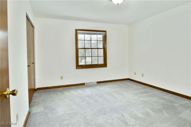 723 Lakeview Drive, Cortland, OH 44410