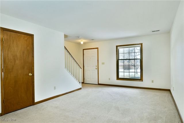 723 Lakeview Drive, Cortland, OH 44410