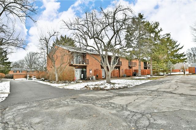 723 Lakeview Drive, Cortland, OH 44410