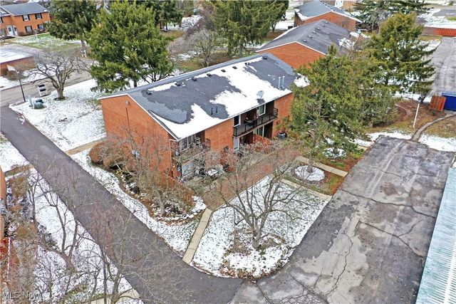 723 Lakeview Drive, Cortland, OH 44410