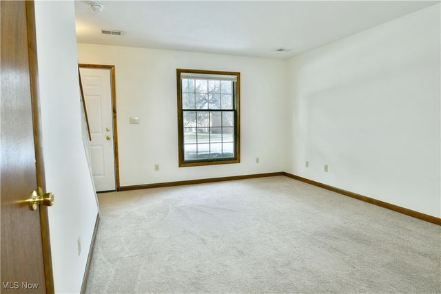 723 Lakeview Drive, Cortland, OH 44410