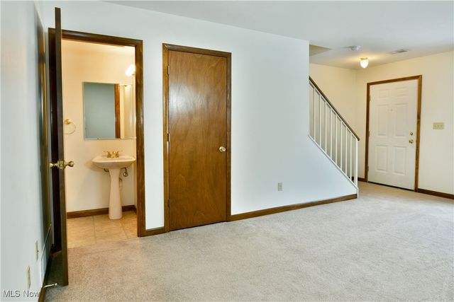 723 Lakeview Drive, Cortland, OH 44410