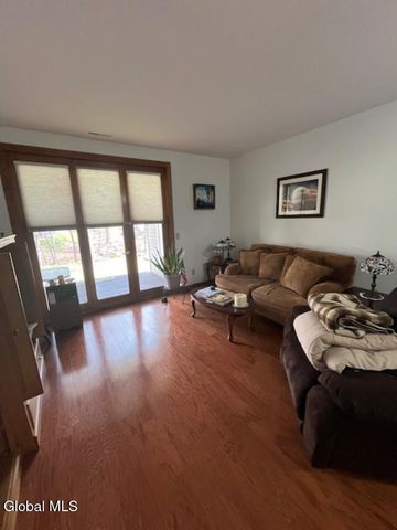 4004 S Foxwood Drive S, Clifton Park, NY 12065