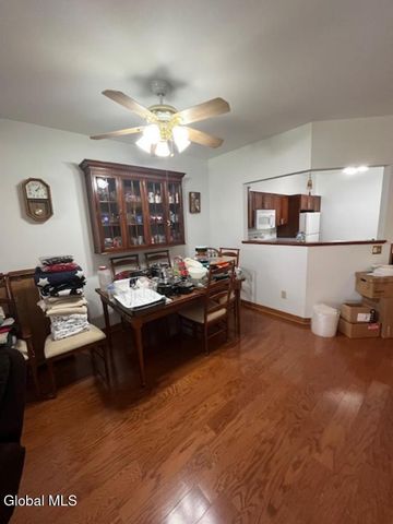 4004 S Foxwood Drive S, Clifton Park, NY 12065