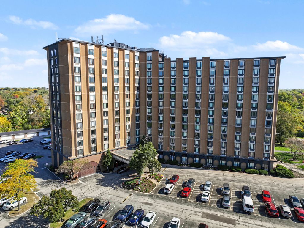 1 Renaissance Place 205, Palatine, IL 60067 — exterior