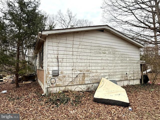 6500 MACEDONIA RD, Woodford, VA 22580