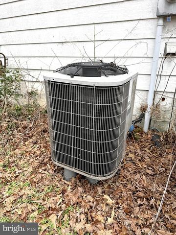 6500 MACEDONIA RD, Woodford, VA 22580