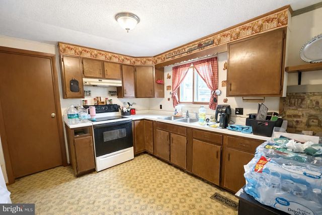 6500 MACEDONIA RD, Woodford, VA 22580