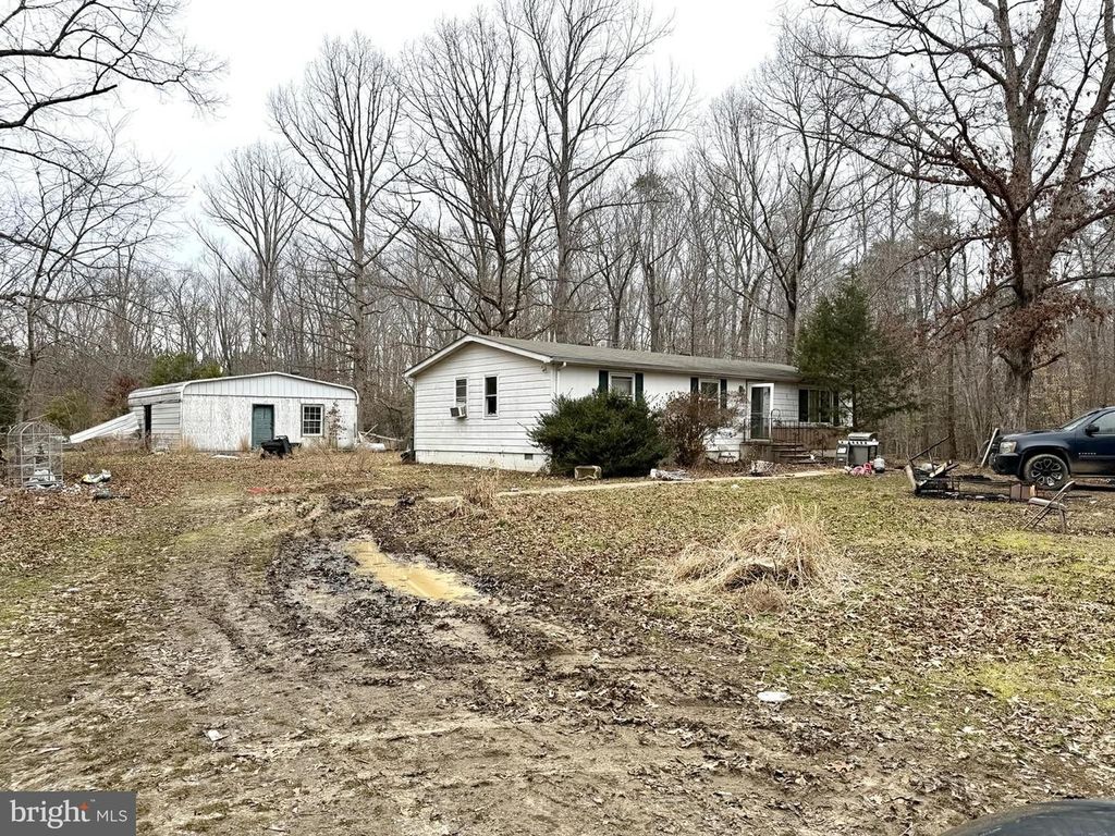 6500 MACEDONIA RD, Woodford, VA 22580