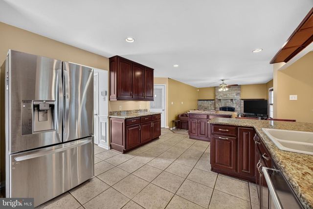 1058 CAREN DR, Sykesville, MD 21784