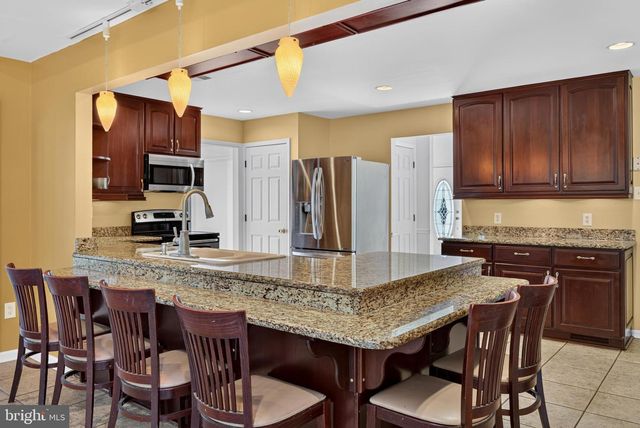 1058 CAREN DR, Sykesville, MD 21784