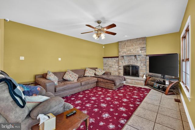1058 CAREN DR, Sykesville, MD 21784
