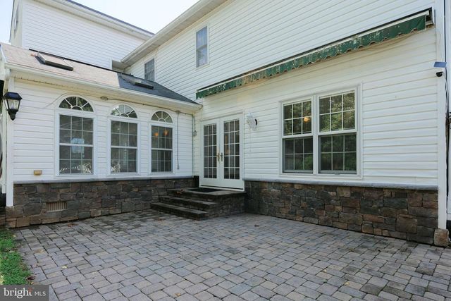1058 CAREN DR, Sykesville, MD 21784
