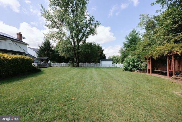 1058 CAREN DR, Sykesville, MD 21784