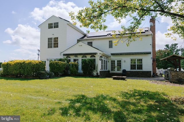 1058 CAREN DR, Sykesville, MD 21784