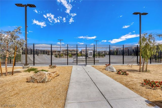 911 Cadence View Way, Henderson, NV 89011