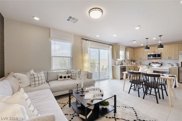 911 Cadence View Way, Henderson, NV 89011