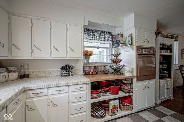 5789 E County Road 200 N, Avon, IN 46123