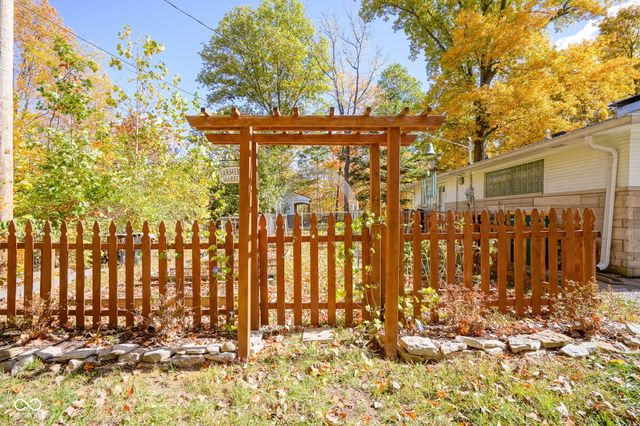 5789 E County Road 200 N, Avon, IN 46123