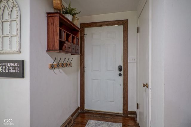 5789 E County Road 200 N, Avon, IN 46123